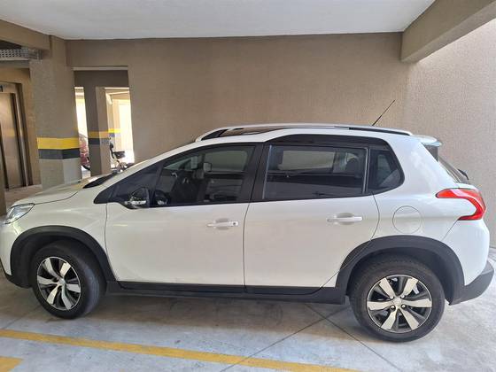 PEUGEOT 2008 1.6 16V FLEX GRIFFE 4P AUTOMÁTICO PEUGEOT 2008 1.6 16V FLEX GRIFFE 4P AUTOMÁTICO